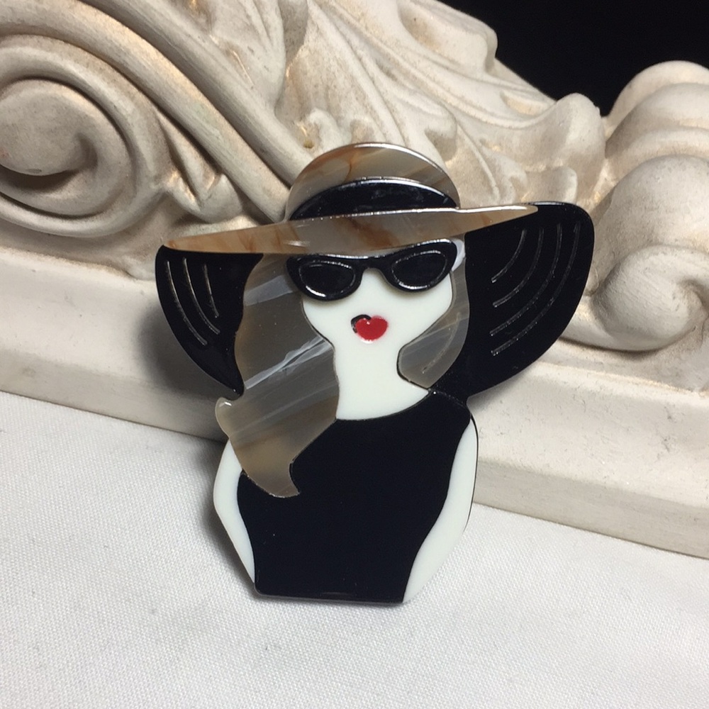 🍏50% OFF/3+...Lovely Girl Brooch